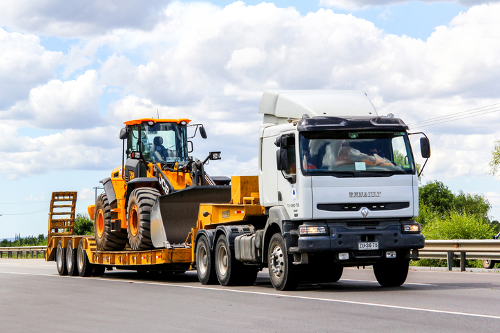 How Heavy Equipment Hauling Services Ensure Safe Machinery Transport