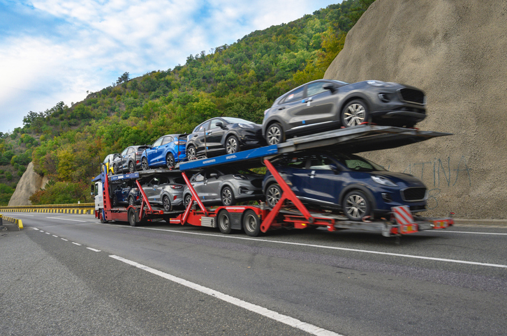 Insurance Considerations When Using Covered Car Transport Companies