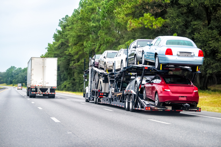 How GPS Tracking Improves Transparency in Enclosed Car Hauler Services